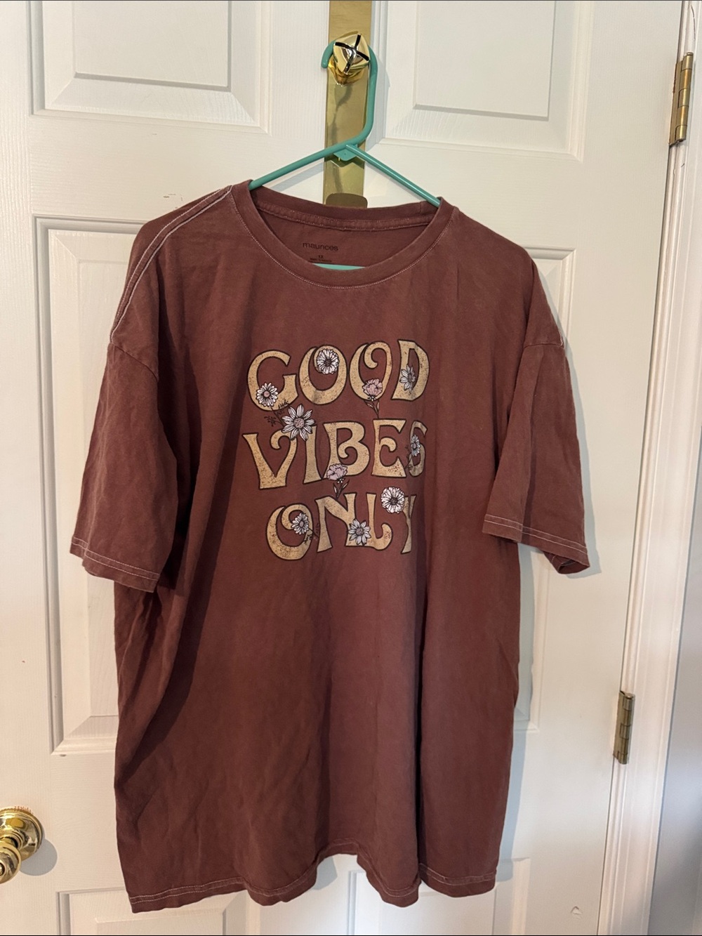 Maurices Rust Brown Short Sleeve Tee "Good Vibes Only"